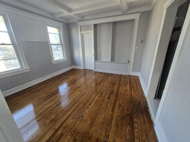 21 Vail St in Newark, NJ - Building Photo