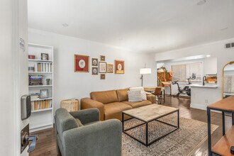 100 Biscayne Dr NW in Atlanta, GA - Building Photo - Building Photo