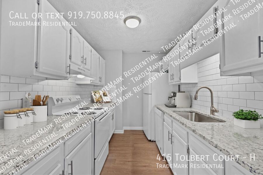 415 Tolbert Ct-Unit -H in Spring Lake, NC - Building Photo