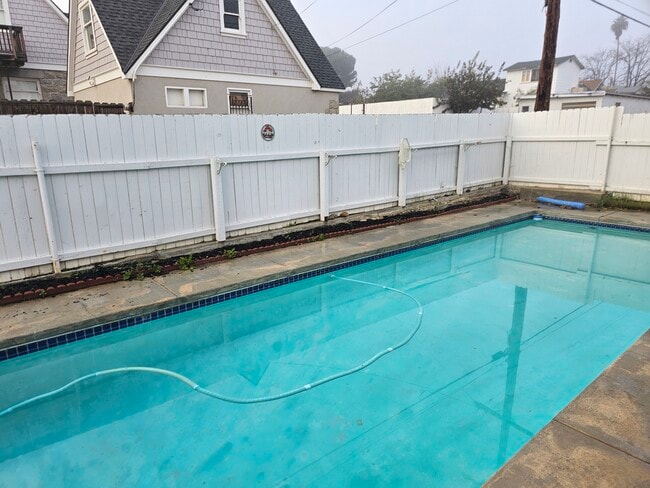 229 Philippine St in Taft, CA - Building Photo - Building Photo