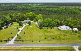 2104 Las Flores Ln in Grimesland, NC - Building Photo - Building Photo