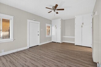 915 Cherry Ave, Unit 112 in Long Beach, CA - Building Photo - Building Photo