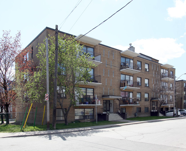 1650 Keele St in Toronto, ON - Building Photo - Building Photo