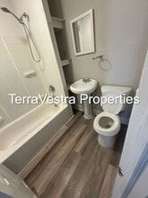 218 Warren St in Gloucester City, NJ - Building Photo - Building Photo