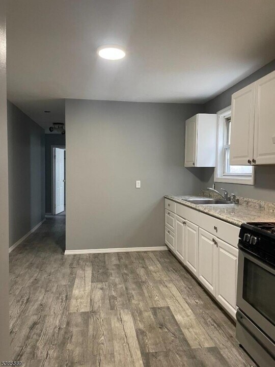 644 Trumbull St in Elizabeth, NJ - Building Photo