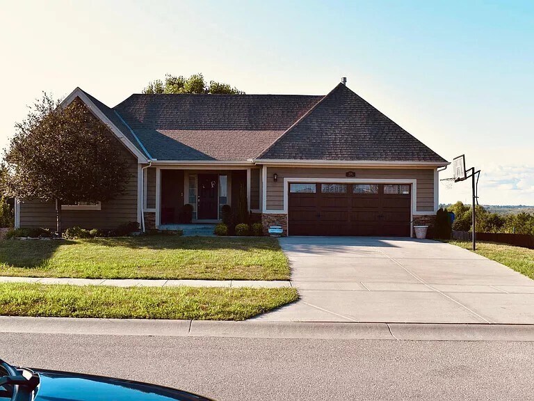 2526 Brooke Bend in Junction City, KS - Building Photo