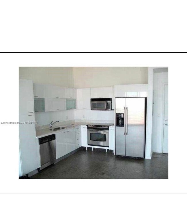 333 NE 24th St, Unit 1012 in Miami, FL - Building Photo - Building Photo