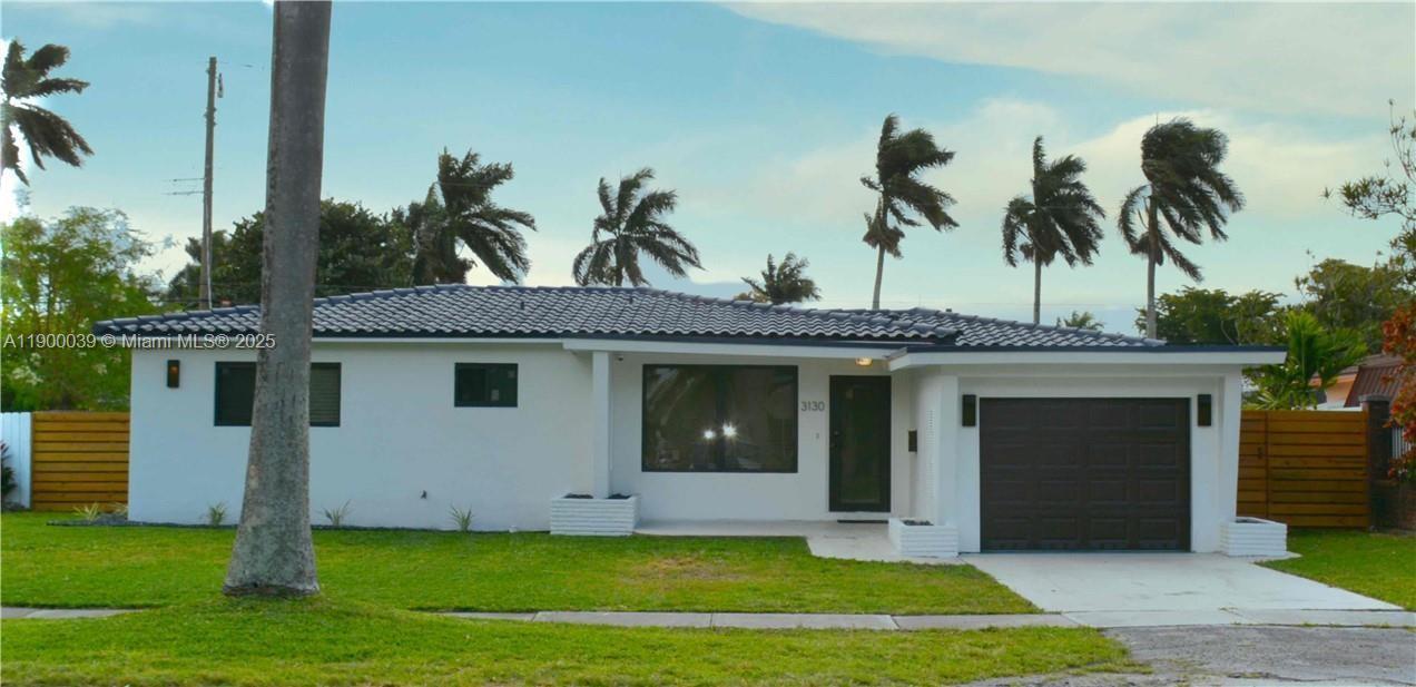 3130 Pierce St in Hollywood, FL - Building Photo