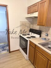 526 N Lone Pine Ave in Springfield, MO - Building Photo - Building Photo