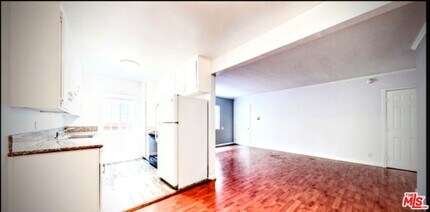 3740 Veteran Ave in Los Angeles, CA - Building Photo - Building Photo