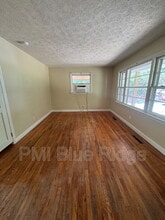 707 Rhodes Park Dr in Hendersonville, NC - Building Photo - Building Photo