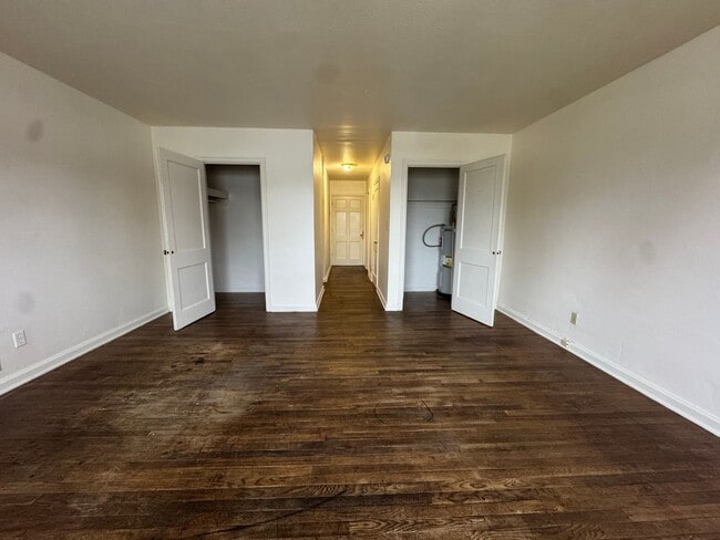 property at 620 W Fairhaven St