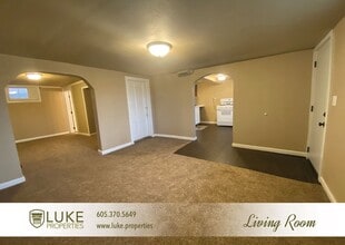 802 N Dakota Ave in Sioux Falls, SD - Building Photo - Building Photo