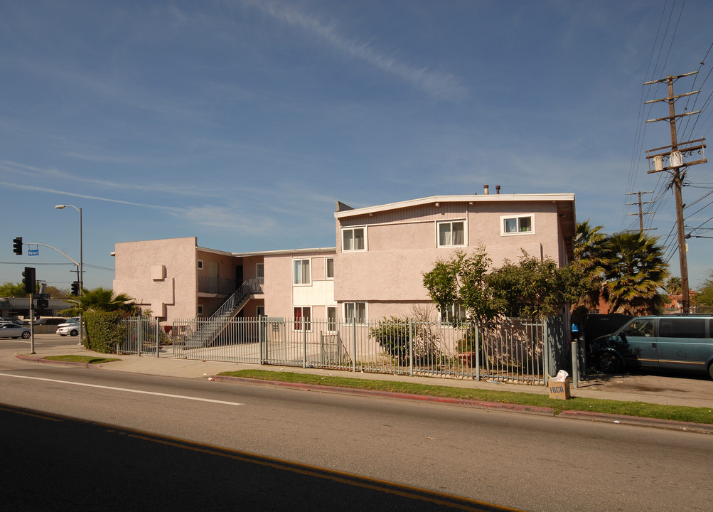 1383 Hauser Blvd in Los Angeles, CA - Foto de edificio