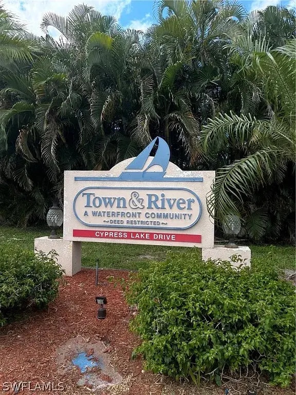 property at 4277 Mariner Way