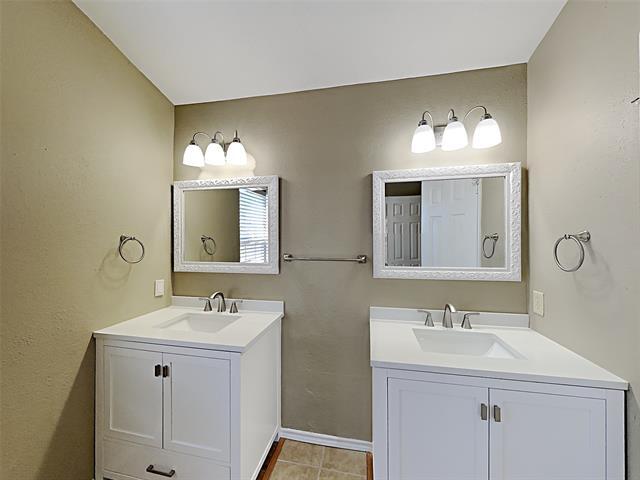 2560 Creekwood Ln in Fort Worth, TX - Building Photo - Building Photo