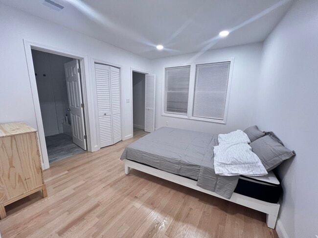 18 Autumn St, Unit A