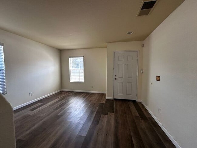 125 Latente Dr in Palmdale, CA - Building Photo - Building Photo