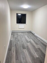 104-58 39th Ave-Unit -3rd Floor in Queens, NY - Foto de edificio - Building Photo