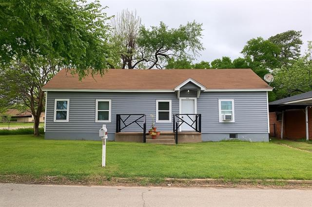 613 W Murray St in Denison, TX - Building Photo