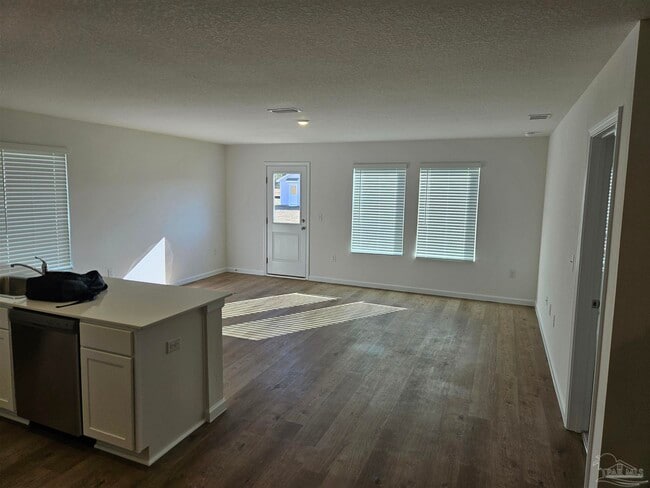 7757 Moonrise Wy in Milton, FL - Building Photo - Building Photo