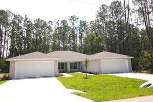 71 Pony Express Dr in Palm Coast, FL - Building Photo