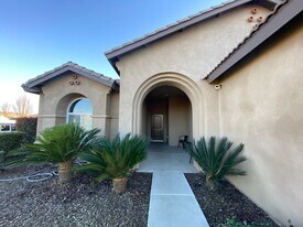 517 Rushcutters Bay Dr in Bakersfield, CA - Building Photo