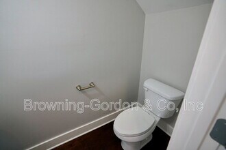 110 W Mill Dr in Nashville, TN - Building Photo - Building Photo