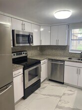 3641 NW 95th Ter in Sunrise, FL - Building Photo - Building Photo