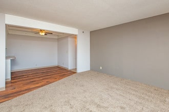 Brickstone at Woodlawn LLC in Wichita, KS - Building Photo - Building Photo