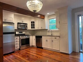 5 N Mead St in Boston, MA - Building Photo - Building Photo