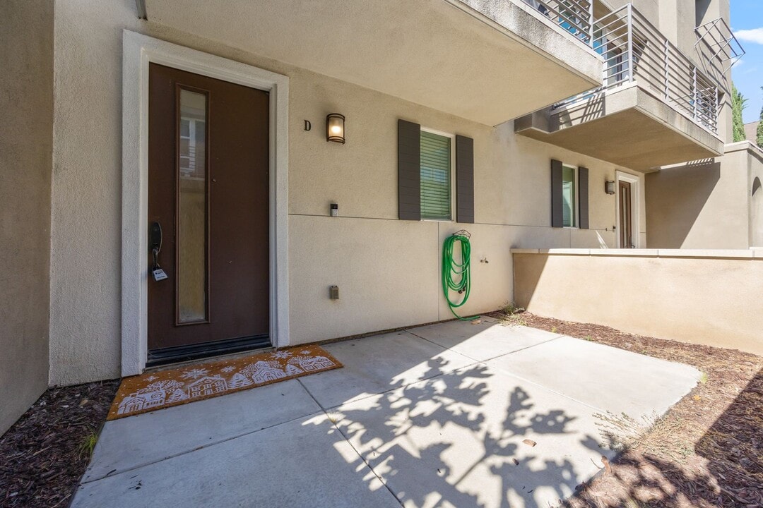 493 Marc Pl in Azusa, CA - Building Photo