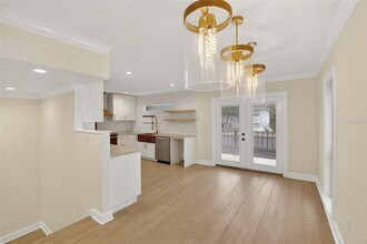 162 E Davis Blvd in Tampa, FL - Building Photo - Building Photo