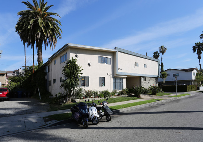 12015 Lamanda St in Los Angeles, CA - Foto de edificio - Building Photo