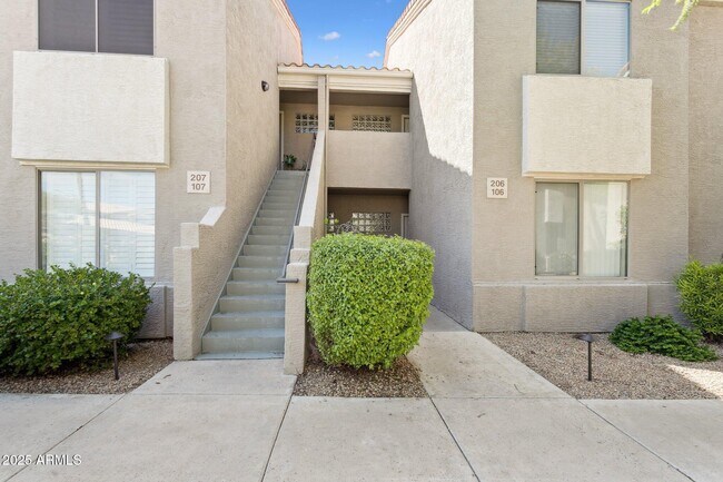 5249 E Shea Blvd in Scottsdale, AZ - Building Photo - Building Photo