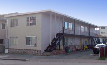 525 Huntington Ave in San Bruno, CA - Foto de edificio - Building Photo