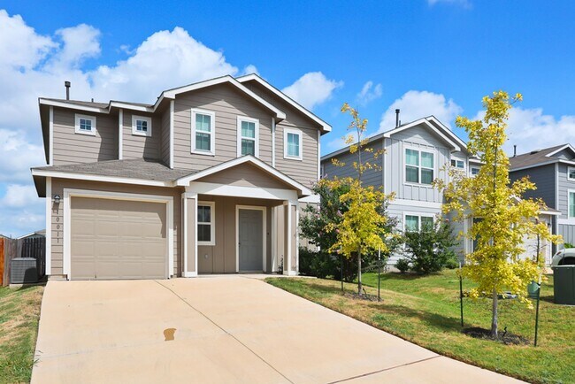 10011 Crabapple Pass in San Antonio, TX - Building Photo - Building Photo