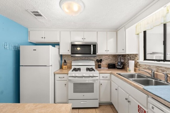 149 Robin Ln in Panama City, FL - Building Photo - Building Photo