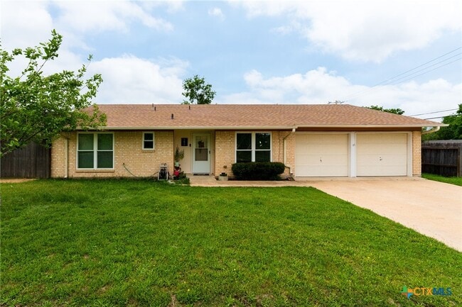 property at 902 Lynn Ln