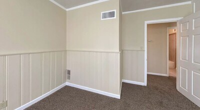 3240 N Waynoka Cir in Memphis, TN - Building Photo - Building Photo