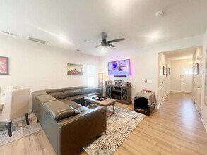 100 Lilywood Ct in Simpsonville, SC - Building Photo - Building Photo