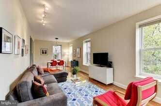 1733 20th St NW in Washington, DC - Building Photo - Building Photo