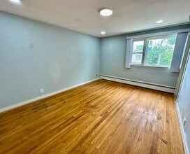 840 8th St in Secaucus, NJ - Building Photo - Building Photo