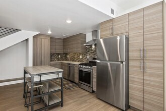 877 S 200 W in Salt Lake City, UT - Building Photo - Building Photo