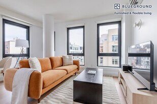 130 Hope St, Unit SI FL6-ID2226 in Brooklyn, NY - Building Photo