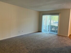 201 Jamestown Cir in Washington Township, OH - Building Photo - Building Photo