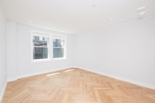 12 Commonwealth Ave, Unit 504 in Boston, MA - Foto de edificio - Building Photo