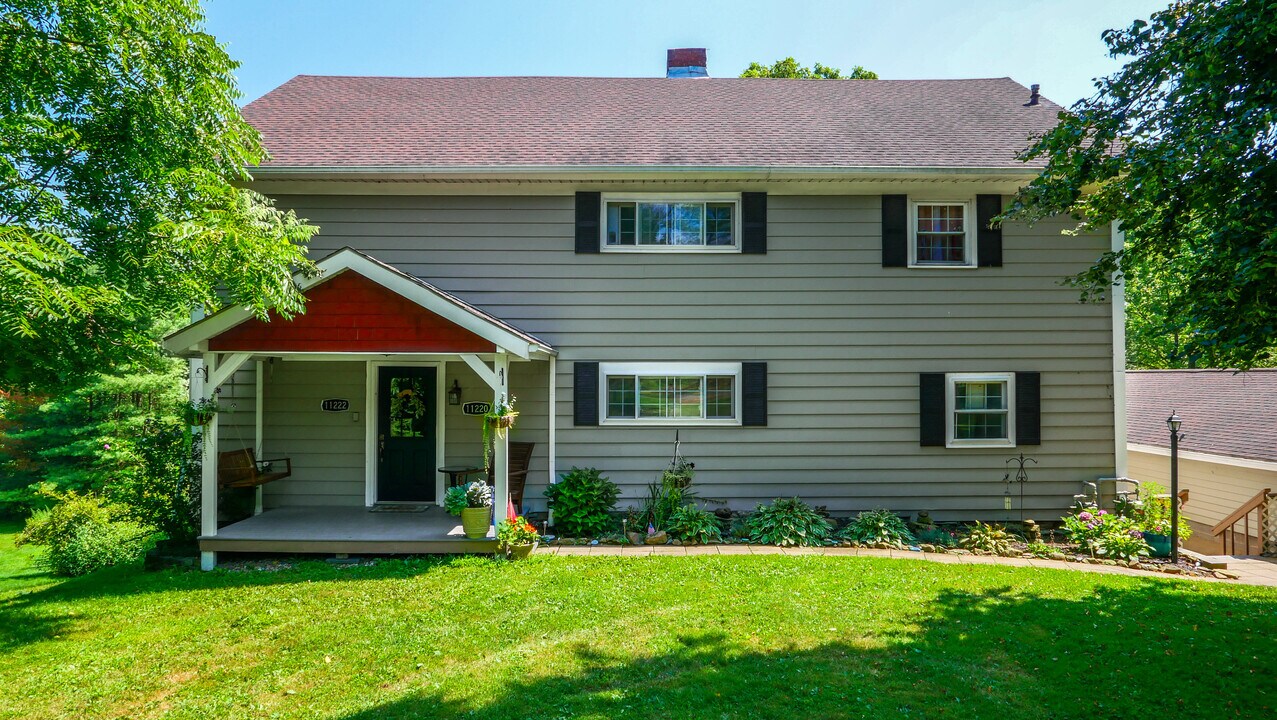 11220 Vista Dr, Unit 1st Floor in Hiram, OH - Building Photo