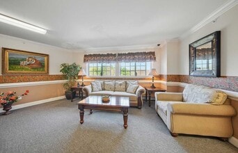 Pinecrest in Pine Bush, NY - Building Photo - Building Photo