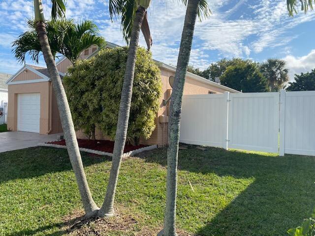 41 Buxton Ln in Boynton Beach, FL - Building Photo